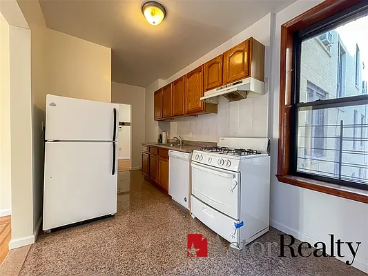 Rented by Astor Realty | media 16
