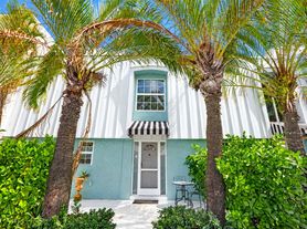 2708 NE 14th Street Cswy, Pompano Beach, FL
