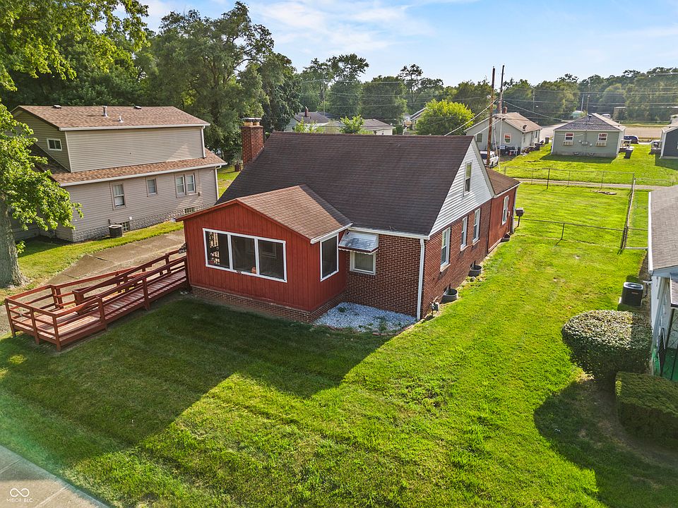 1st image of 3744 Kinnear Ave