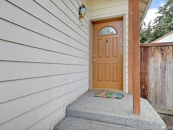 4th image of 16804 20th Avenue Ct E