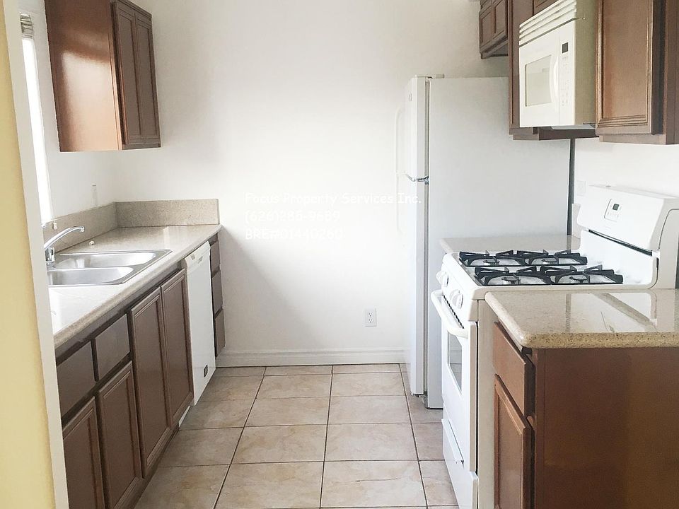 2nd image of 700 N Hill Pl APT 202