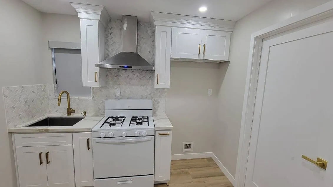 1407 S McDonnell Ave — Photo 3