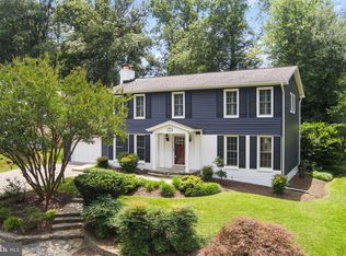 1910 Miracle Ln, Falls Church, VA 22043
