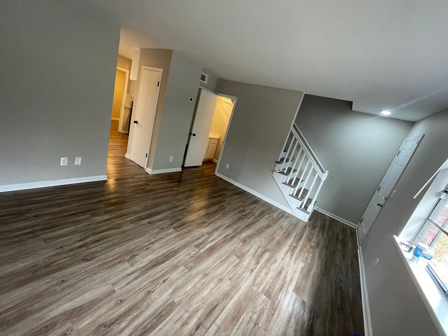 250 Luden Drive — Photo 4