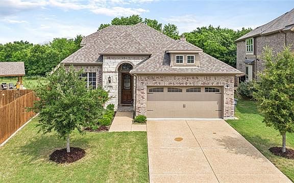3rd image of 336 Heritage Ln