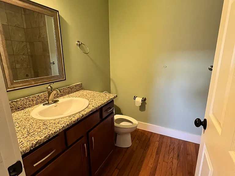 619 Ryan St — Photo 9