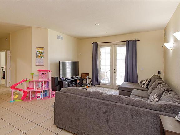 4th image of 3001 LAUREL RUN LANE #206