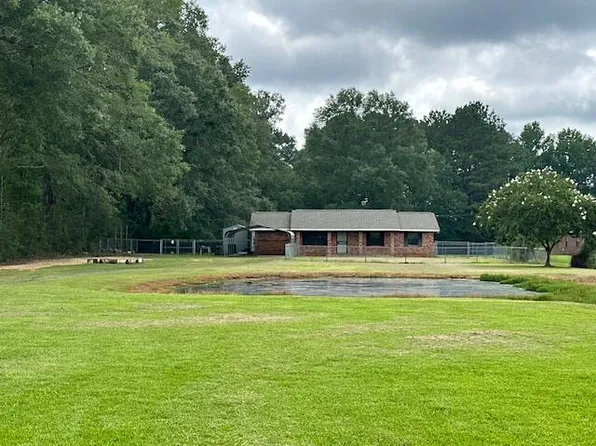 1826 Old Highway 35 N, Columbia, MS 39429