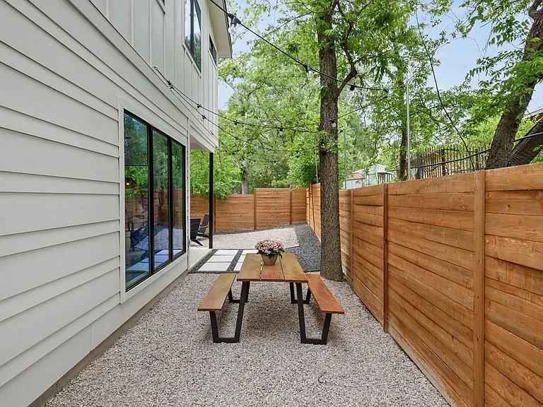 1710 Adina St #2 — Photo 32