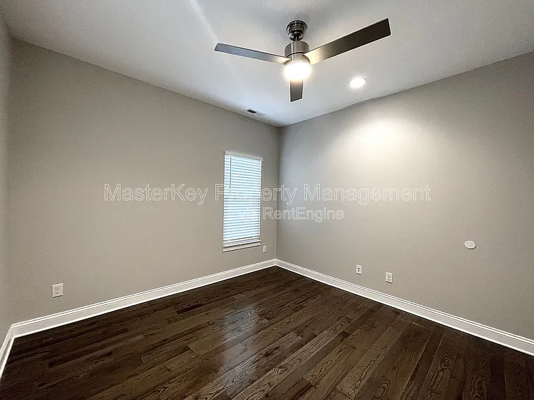 929 Ramseur St — Photo 13