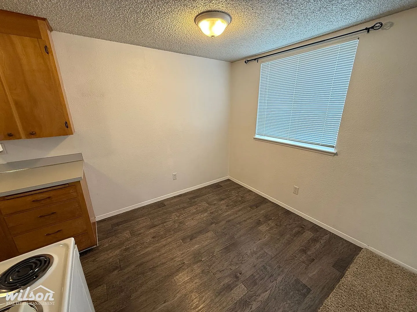 1502 S 10th Ave — Photo 3