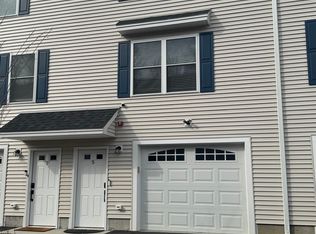 5 Sapphire Ln, Nashua, NH 03064