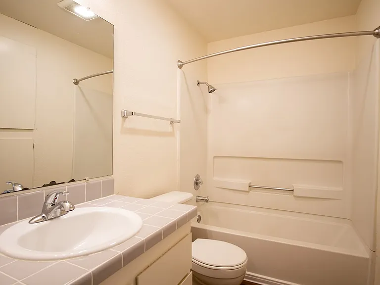 147A - Park Place Apartments — Photo 38