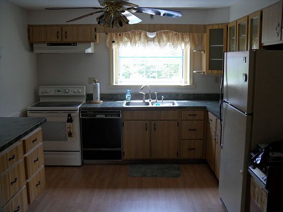 5th image of 439 11th St