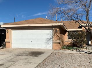 7805 Crepe Myrtle Rd SW, Albuquerque, NM 87121