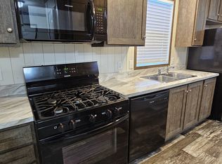 110 Mulberry, Belleville, MI 48111
