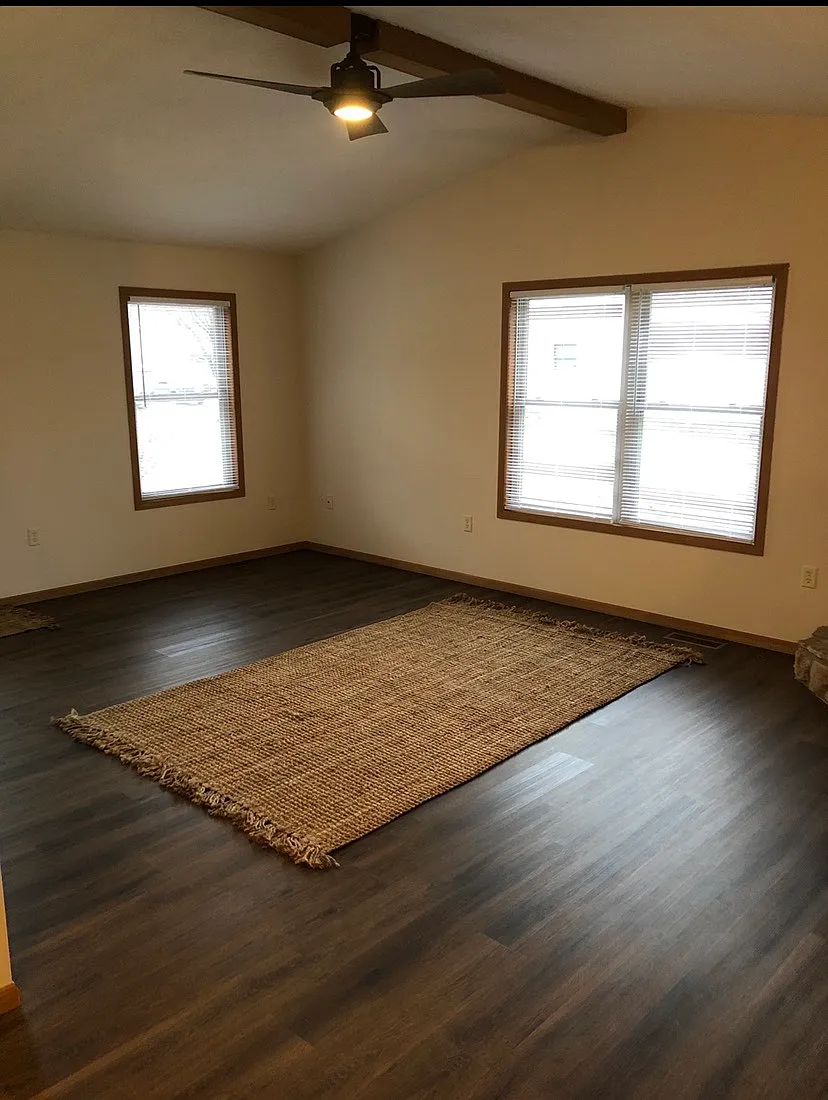 3 bed, 1386 sqft, $1,200 — Photo 1