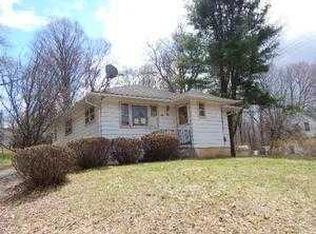 34 Post Hill Rd, Mountain Dale, NY 12763