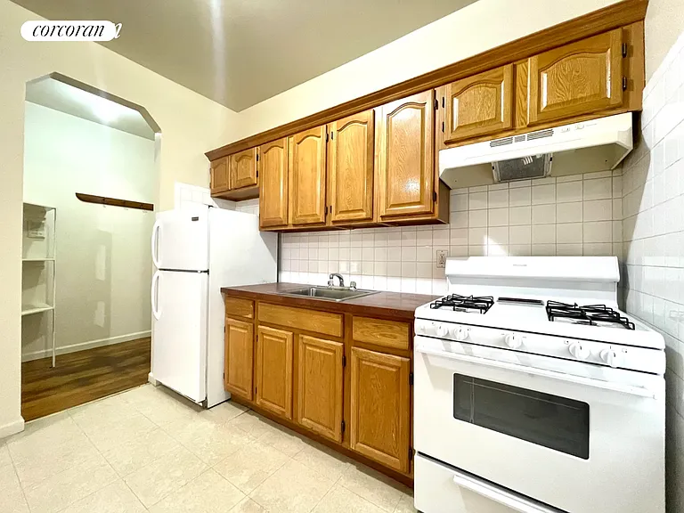 8405 Bay Pkwy #A5 — Photo 3