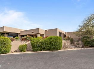 5905 N Echo Canyon Ln, Phoenix, AZ 85018