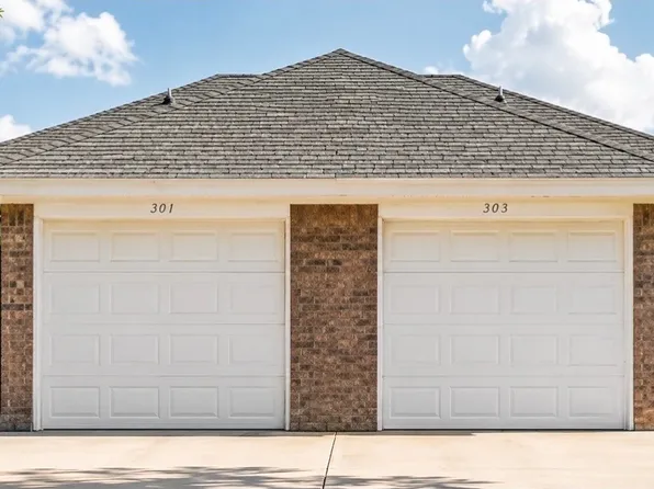 301 Schumacher Dr #303, Burleson, TX 76028