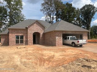 60 Grande Pines Cv, Jackson, TN 38305