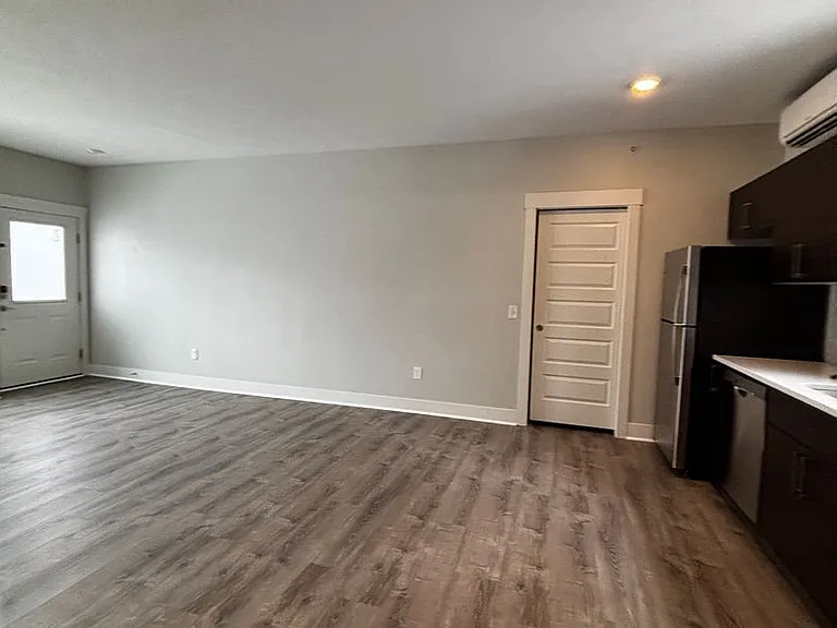 MF - Floresta Street Apartments-822 — Photo 22