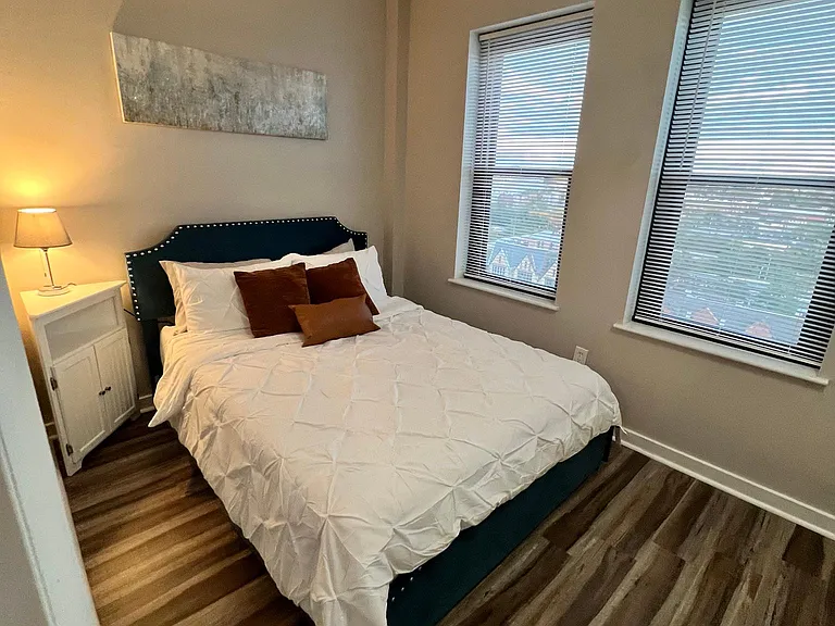 1001 Saint Paul St #10H — Photo 9
