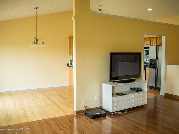 5th image of 1268 Wildflower Dr