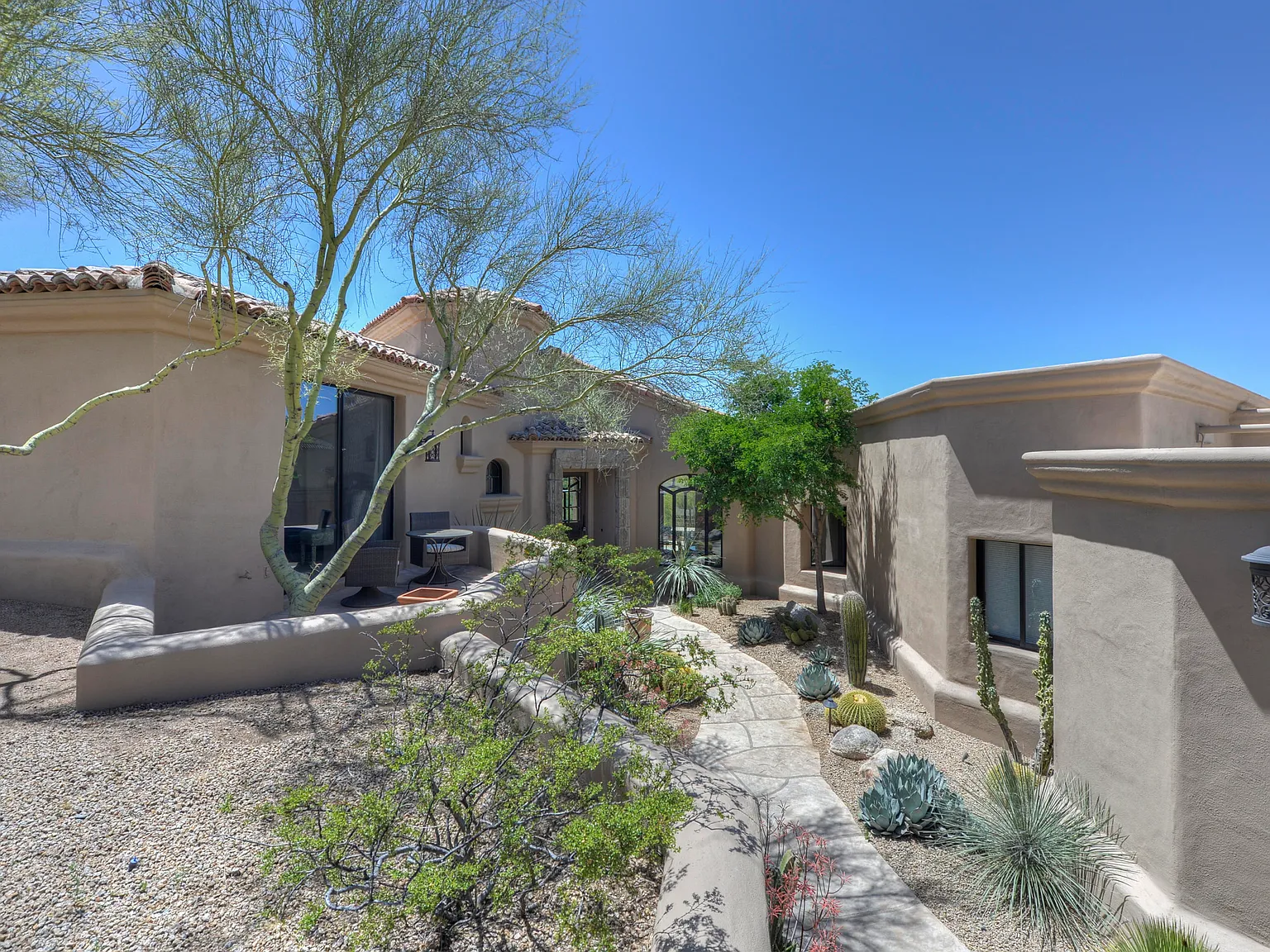 3 bed, 4.5 bath, 3288 sqft, $7,000 — Photo 2