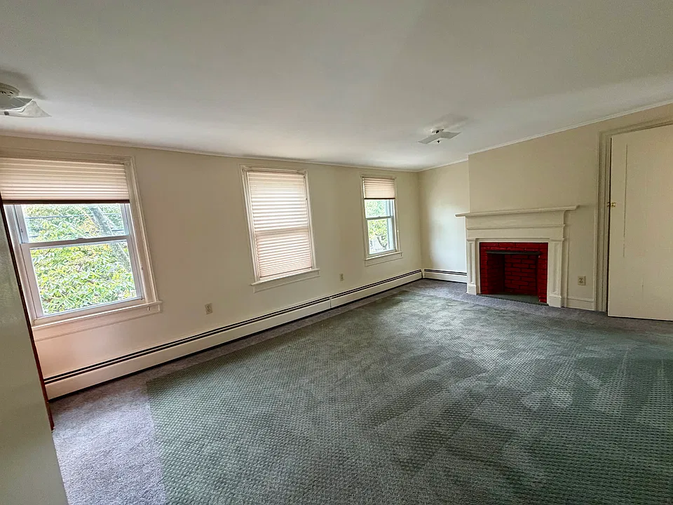 65 William St #2
