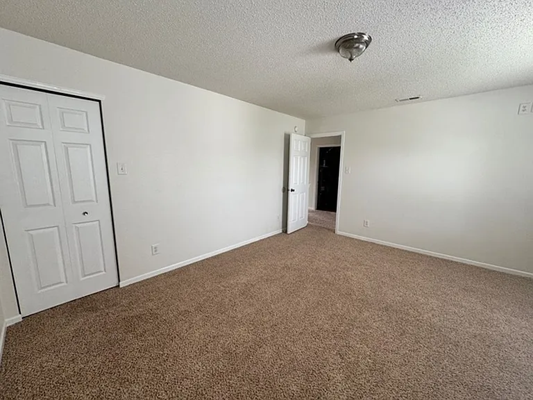 1723 Elijah Blue Dr — Photo 20