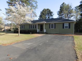 306 Elizabeth Cir, Tifton, GA 31794