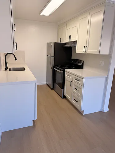 276 Euclid Ave Photo 1