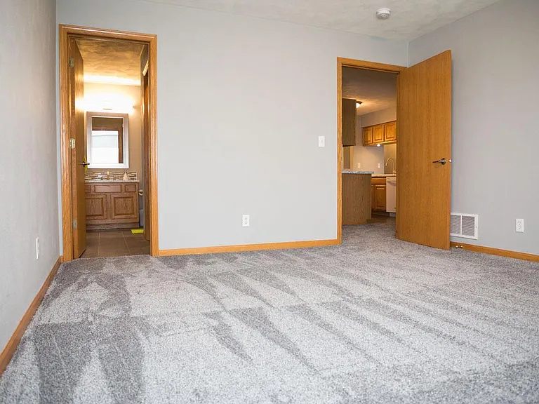 7964 Royal Oaks Rd — Photo 7