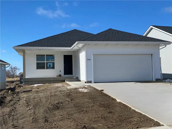 208 Fireside Dr NW, Bondurant, IA 50035