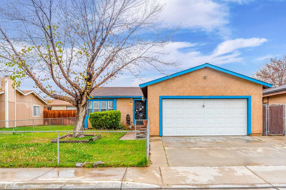 1st image of 43653 Ponderosa St