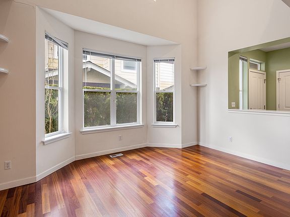 3rd image of 23971 SE 7th Ln