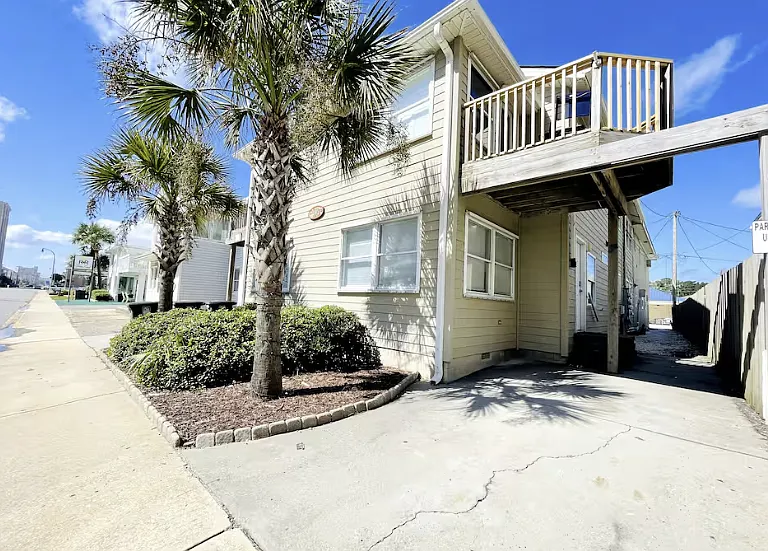 506 S Ocean Blvd #C — Photo 2