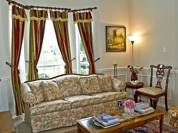 Formal living with granite floors