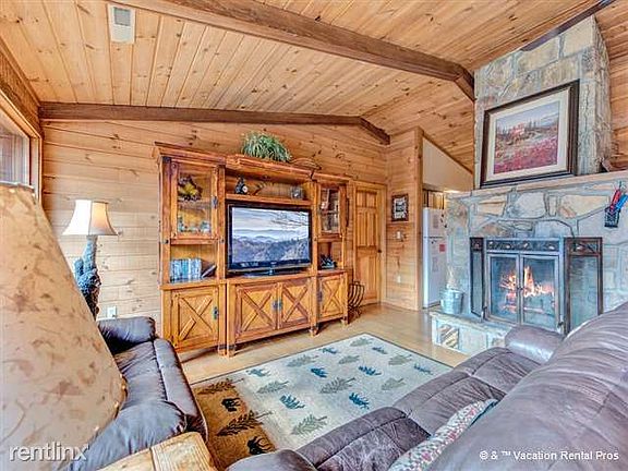 Everything a mountain cabin should be