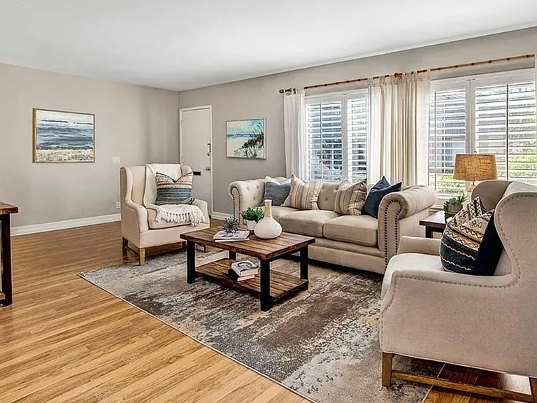 10408 Echo River Ct — Photo 25