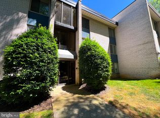 5572 Burnside Dr APT 3, Rockville, MD 20853