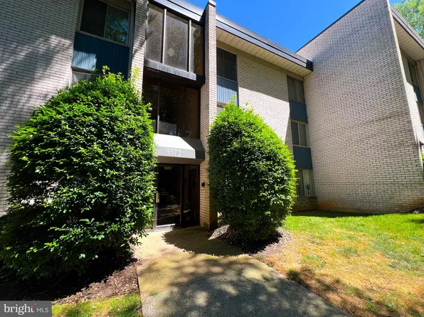 5572 Burnside Dr APT 3, Rockville, MD 20853