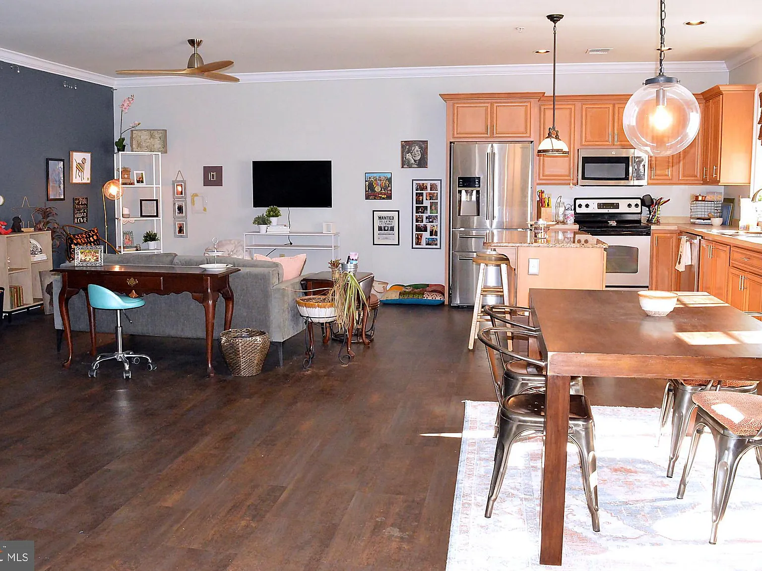2 bed, 2.5 bath, 1404 sqft, $2,700 — Photo 3