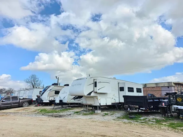 1502 1/2 Jenkins Rd, Pasadena, TX 77506