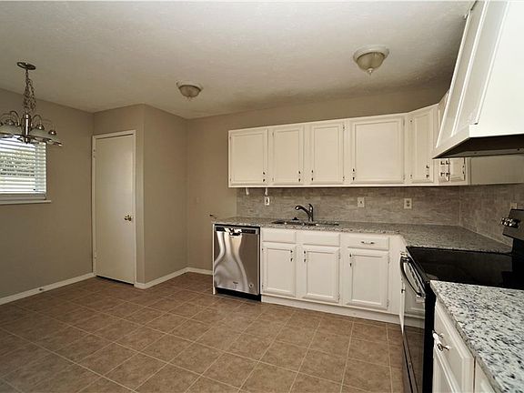 3rd image of 4113 Juneberry St