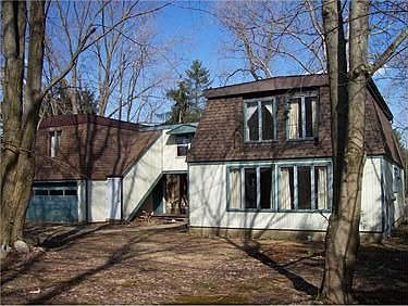 1st image of 9026 Lake Ln