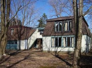 9026 Lake Ln, Meadville, PA 16335