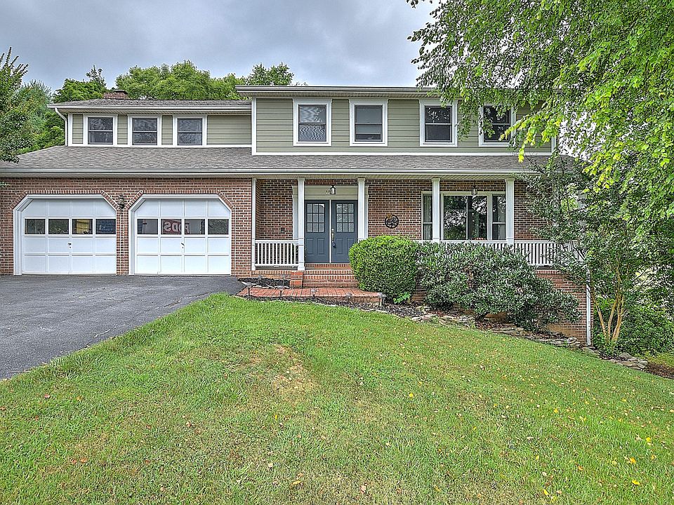 1st image of 3000 Moss Creek Dr